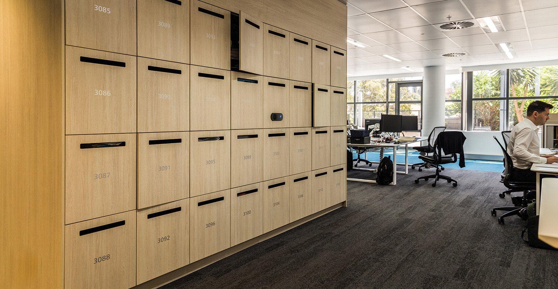 Smart Lockers and Hybrid Storage