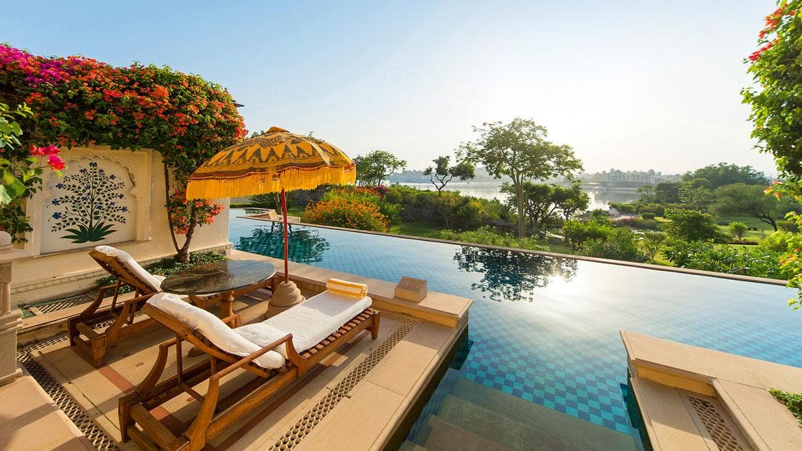 Luxury Resort Exterior and Landscape