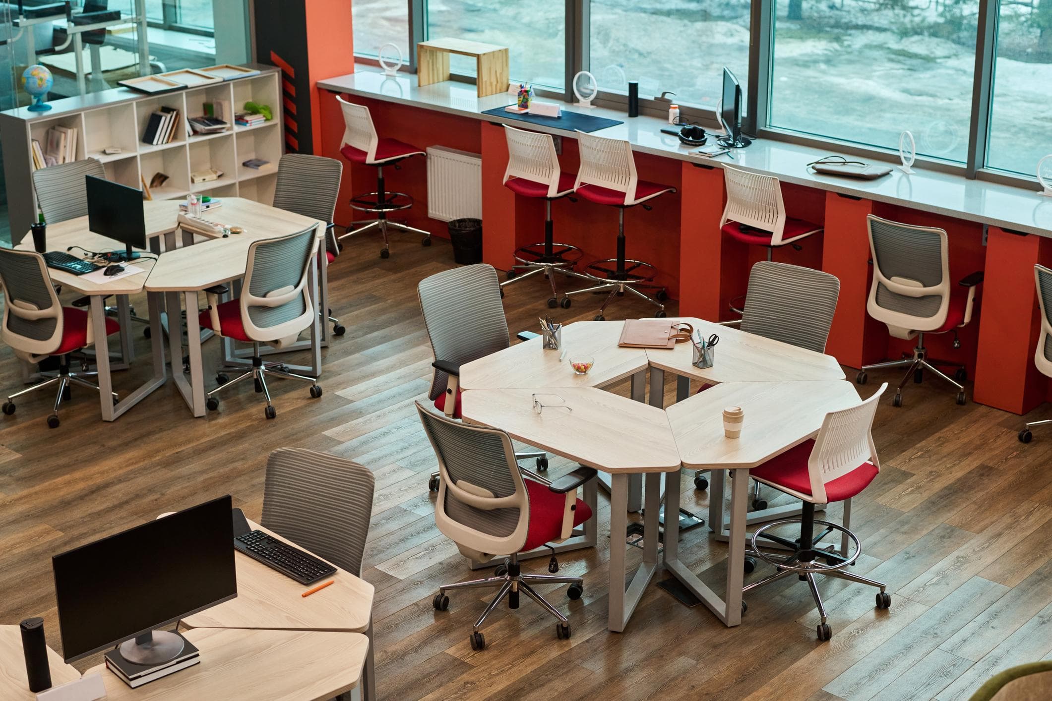 Hybrid Learning & Collaboration Spaces